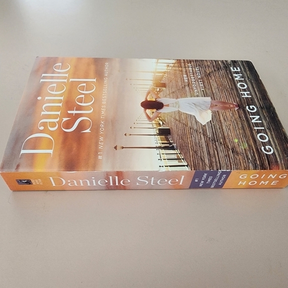 3 Danielle Steel Novels "Answered Prayers", "Going Home" and "Sisters" Paperback - Picture 8 of 10
